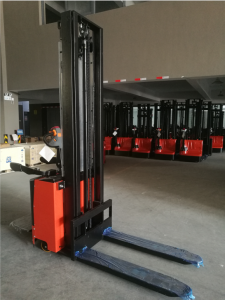 SMITH S-Ride elektrický zakladač so stúpadlom 1500 kg 260 cm
